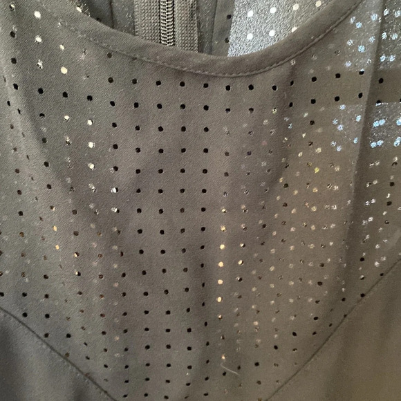 Banana Republic Perforated Yoke Tank Black Sleeveless Mesh Blouse Size Small - Picture 7 of 9